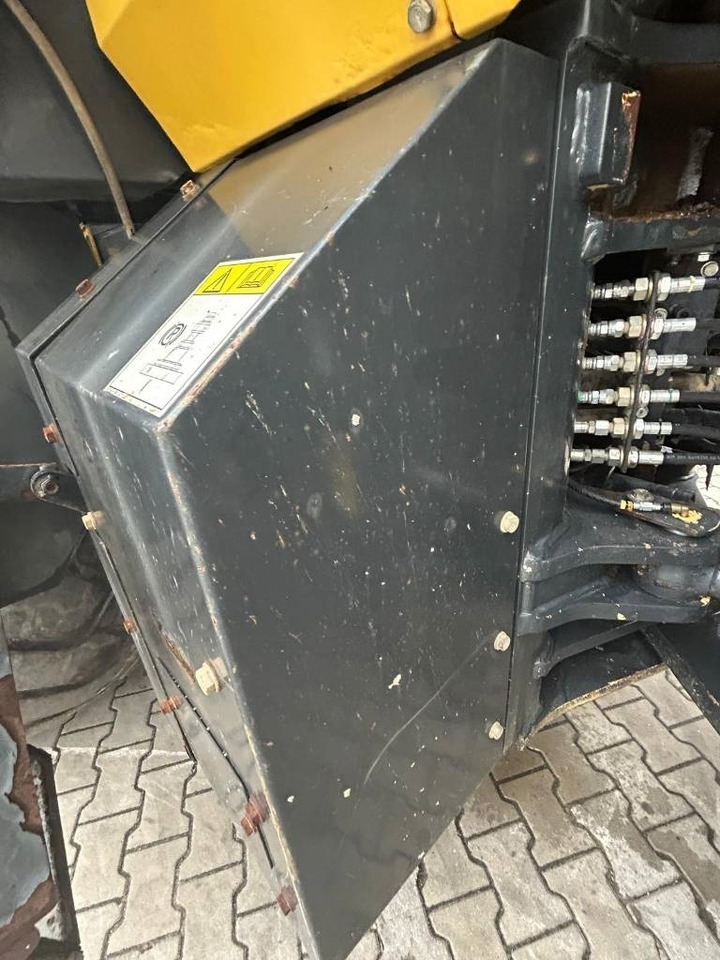 Komatsu WA 470-6 - Utovarivač na kotačima: slika Komatsu WA 470-6 - Utovarivač na kotačima Komatsu WA 470-6 - Utovarivač na kotačima: slika Komatsu WA 470-6 - Utovarivač na kotačima