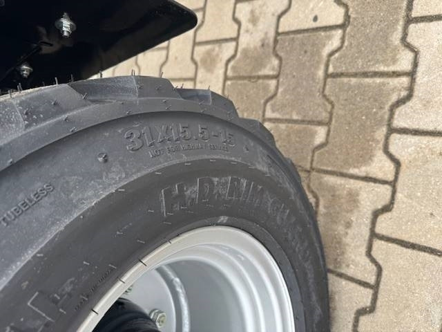 Kubota RT 260-2 - Utovarivač na kotačima: slika Kubota RT 260-2 - Utovarivač na kotačima Kubota RT 260-2 - Utovarivač na kotačima: slika Kubota RT 260-2 - Utovarivač na kotačima