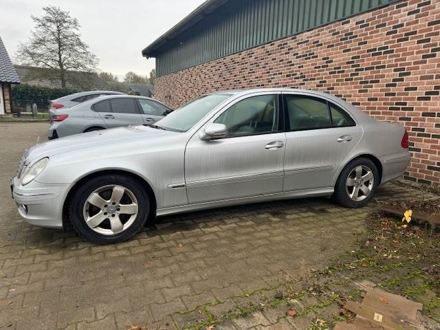 Mercedes-Benz E 280 CDI 4Matic - Automobil: slika Mercedes-Benz E 280 CDI 4Matic - Automobil Mercedes-Benz E 280 CDI 4Matic - Automobil: slika Mercedes-Benz E 280 CDI 4Matic - Automobil