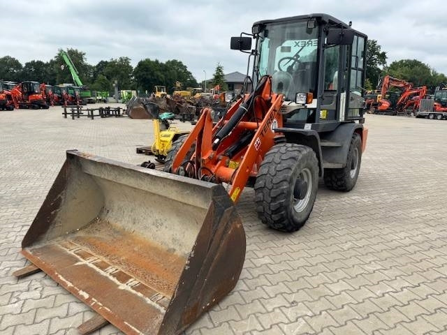 Terex TL 80 - Utovarivač na kotačima: slika Terex TL 80 - Utovarivač na kotačima Terex TL 80 - Utovarivač na kotačima: slika Terex TL 80 - Utovarivač na kotačima