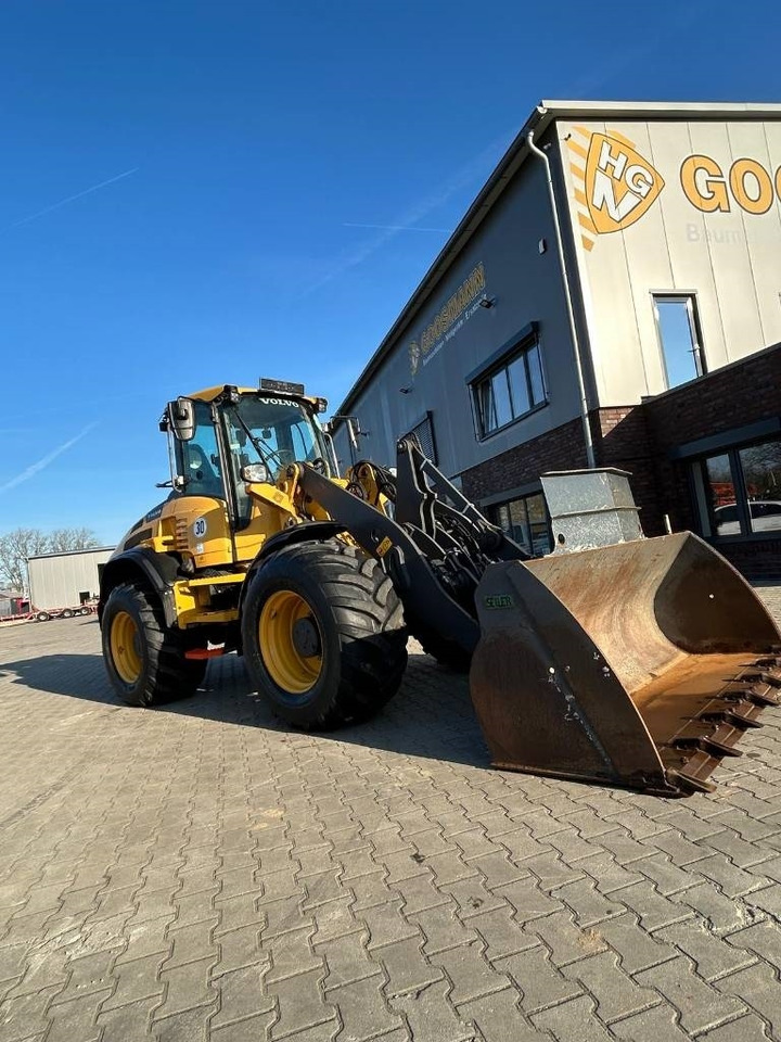 Volvo L 50 H - Utovarivač na kotačima: slika Volvo L 50 H - Utovarivač na kotačima Volvo L 50 H - Utovarivač na kotačima: slika Volvo L 50 H - Utovarivač na kotačima