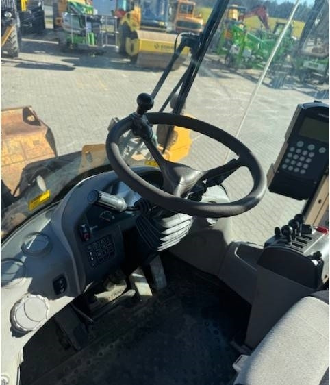 Volvo L 90 F - Utovarivač na kotačima: slika Volvo L 90 F - Utovarivač na kotačima Volvo L 90 F - Utovarivač na kotačima: slika Volvo L 90 F - Utovarivač na kotačima