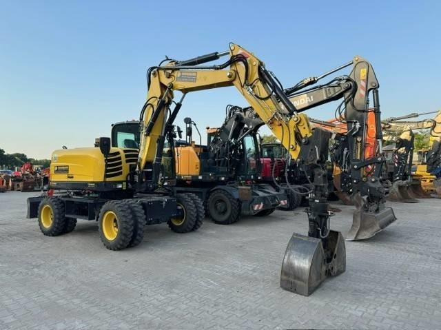 Yanmar B 110 W - Bager na kotačima: slika Yanmar B 110 W - Bager na kotačima Yanmar B 110 W - Bager na kotačima: slika Yanmar B 110 W - Bager na kotačima