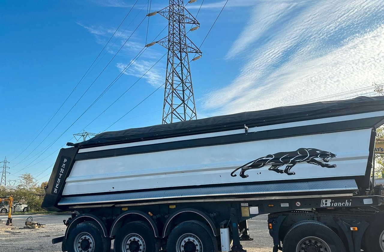 Smeirimorchio ribaltabile Bianchi - Drugi strojevi: slika Smeirimorchio ribaltabile Bianchi - Drugi strojevi Smeirimorchio ribaltabile Bianchi - Drugi strojevi: slika Smeirimorchio ribaltabile Bianchi - Drugi strojevi