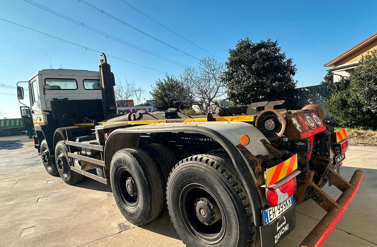 Man 4 assi scarrabile - Kamion s kukastom dizalicom: slika Man 4 assi scarrabile - Kamion s kukastom dizalicom Man 4 assi scarrabile - Kamion s kukastom dizalicom: slika Man 4 assi scarrabile - Kamion s kukastom dizalicom
