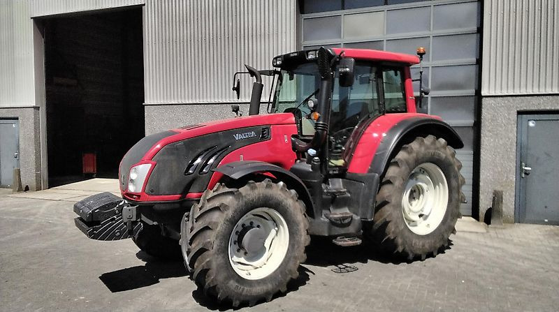 Valtra T153 Versu - Traktor: slika Valtra T153 Versu - Traktor Valtra T153 Versu - Traktor: slika Valtra T153 Versu - Traktor