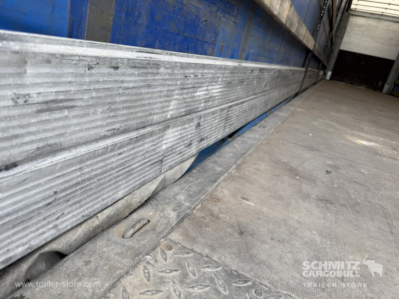 SCHMITZ Curtainsider Mega - Poluprikolica s ceradom: slika SCHMITZ Curtainsider Mega - Poluprikolica s ceradom SCHMITZ Curtainsider Mega - Poluprikolica s ceradom: slika SCHMITZ Curtainsider Mega - Poluprikolica s ceradom