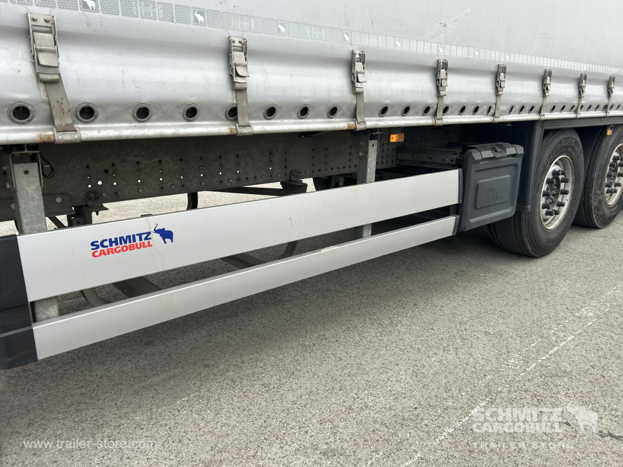 SCHMITZ Curtainsider Standard - Poluprikolica s ceradom: slika SCHMITZ Curtainsider Standard - Poluprikolica s ceradom SCHMITZ Curtainsider Standard - Poluprikolica s ceradom: slika SCHMITZ Curtainsider Standard - Poluprikolica s ceradom