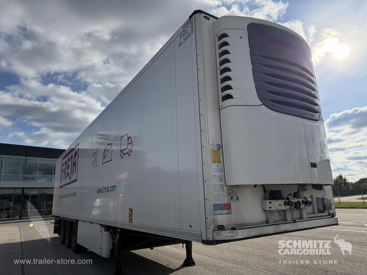 SCHMITZ Reefer Standard Double deck - Izotermna poluprikolica: slika SCHMITZ Reefer Standard Double deck - Izotermna poluprikolica SCHMITZ Reefer Standard Double deck - Izotermna poluprikolica: slika SCHMITZ Reefer Standard Double deck - Izotermna poluprikolica