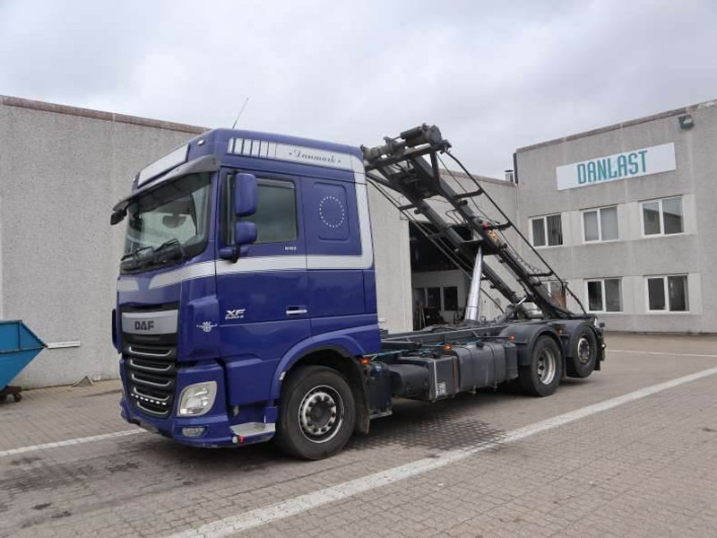 DAF XF 510 FAN EURO 6 - Kamion s kabelskim sustavom: slika DAF XF 510 FAN EURO 6 - Kamion s kabelskim sustavom DAF XF 510 FAN EURO 6 - Kamion s kabelskim sustavom: slika DAF XF 510 FAN EURO 6 - Kamion s kabelskim sustavom
