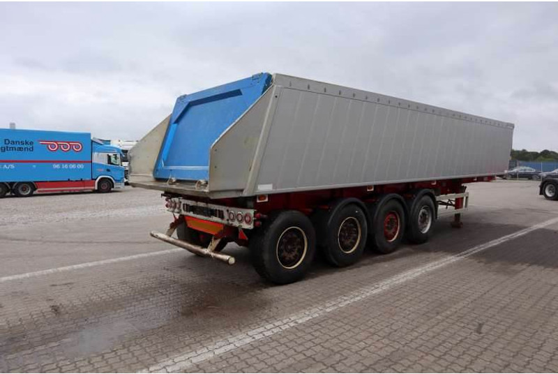 KEL-BERG Tipper/Kipper/Tiptrailer 37 m³ - Kiper poluprikolica: slika KEL-BERG Tipper/Kipper/Tiptrailer 37 m³ - Kiper poluprikolica KEL-BERG Tipper/Kipper/Tiptrailer 37 m³ - Kiper poluprikolica: slika KEL-BERG Tipper/Kipper/Tiptrailer 37 m³ - Kiper poluprikolica