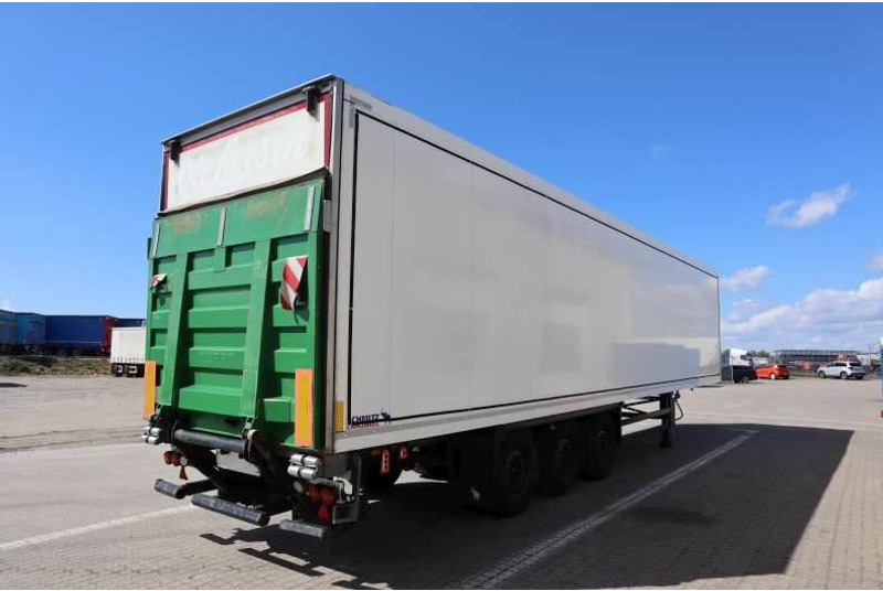 Schmitz Cargobull Boxtrailer/kastenauflieger/bokstrailer - Poluprikolica sa zatvorenim sandukom: slika Schmitz Cargobull Boxtrailer/kastenauflieger/bokstrailer - Poluprikolica sa zatvorenim sandukom Schmitz Cargobull Boxtrailer/kastenauflieger/bokstrailer - Poluprikolica sa zatvorenim sandukom: slika Schmitz Cargobull Boxtrailer/kastenauflieger/bokstrailer - Poluprikolica sa zatvorenim sandukom