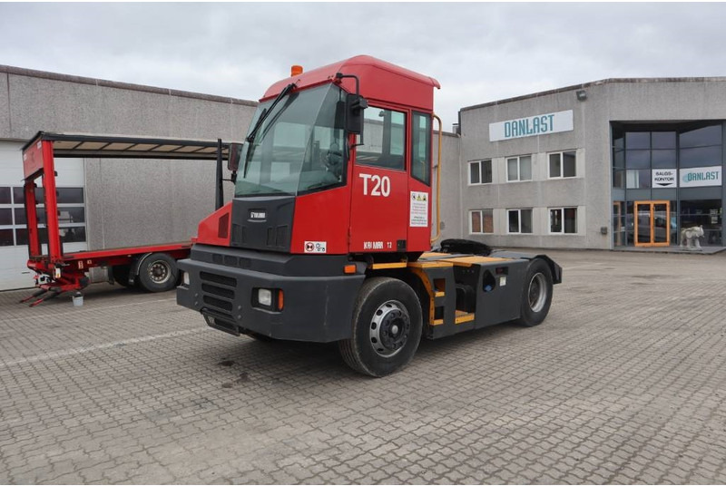 Kalmar Terminal tractor / Terminal-Zugmaschine / - Tegljač: slika Kalmar Terminal tractor / Terminal-Zugmaschine / - Tegljač Kalmar Terminal tractor / Terminal-Zugmaschine / - Tegljač: slika Kalmar Terminal tractor / Terminal-Zugmaschine / - Tegljač