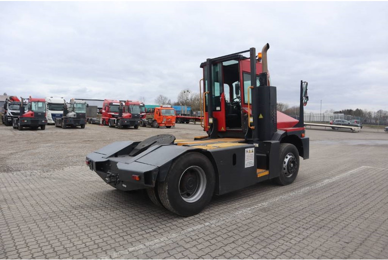 Kalmar Terminal tractor / Terminal-Zugmaschine / - Tegljač: slika Kalmar Terminal tractor / Terminal-Zugmaschine / - Tegljač Kalmar Terminal tractor / Terminal-Zugmaschine / - Tegljač: slika Kalmar Terminal tractor / Terminal-Zugmaschine / - Tegljač