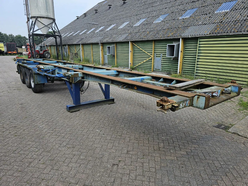 Fruehauf STEELSPRING - Drum - Transporter kontejnera/ Poluprikolica s izmjenjivim sanducima: slika Fruehauf STEELSPRING - Drum - Transporter kontejnera/ Poluprikolica s izmjenjivim sanducima Fruehauf STEELSPRING - Drum - Transporter kontejnera/ Poluprikolica s izmjenjivim sanducima: slika Fruehauf STEELSPRING - Drum - Transporter kontejnera/ Poluprikolica s izmjenjivim sanducima