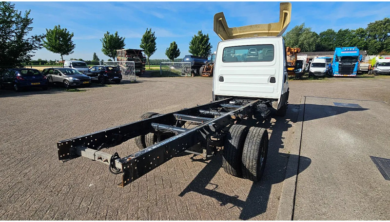 Iveco Daily IS70CI2BA - Kamion-šasija: slika Iveco Daily IS70CI2BA - Kamion-šasija Iveco Daily IS70CI2BA - Kamion-šasija: slika Iveco Daily IS70CI2BA - Kamion-šasija