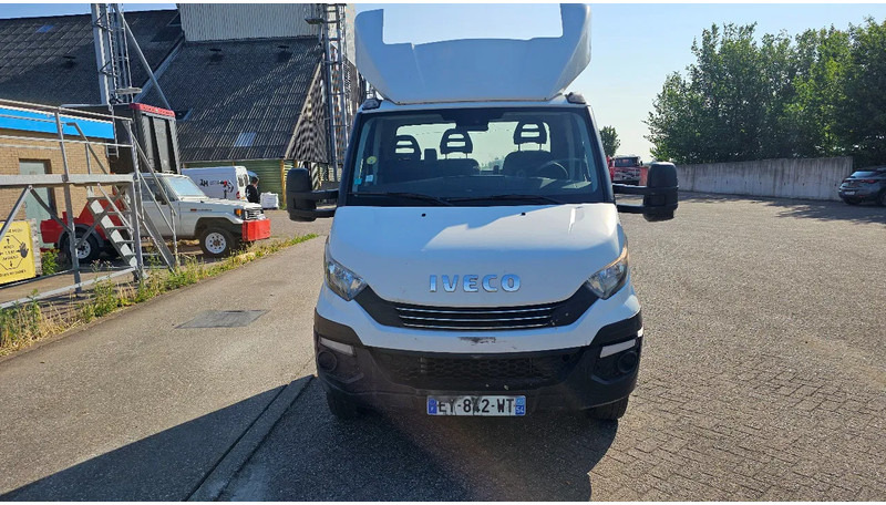 Iveco Daily IS70CI2BA - Kamion-šasija: slika Iveco Daily IS70CI2BA - Kamion-šasija Iveco Daily IS70CI2BA - Kamion-šasija: slika Iveco Daily IS70CI2BA - Kamion-šasija