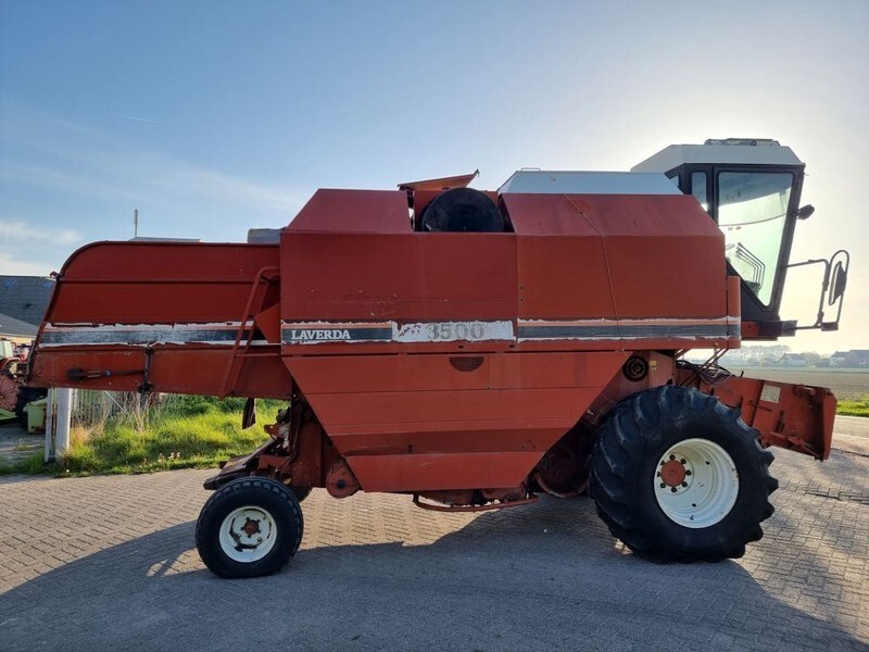Laverda 3500 - Kombajn za žetvu: slika Laverda 3500 - Kombajn za žetvu Laverda 3500 - Kombajn za žetvu: slika Laverda 3500 - Kombajn za žetvu