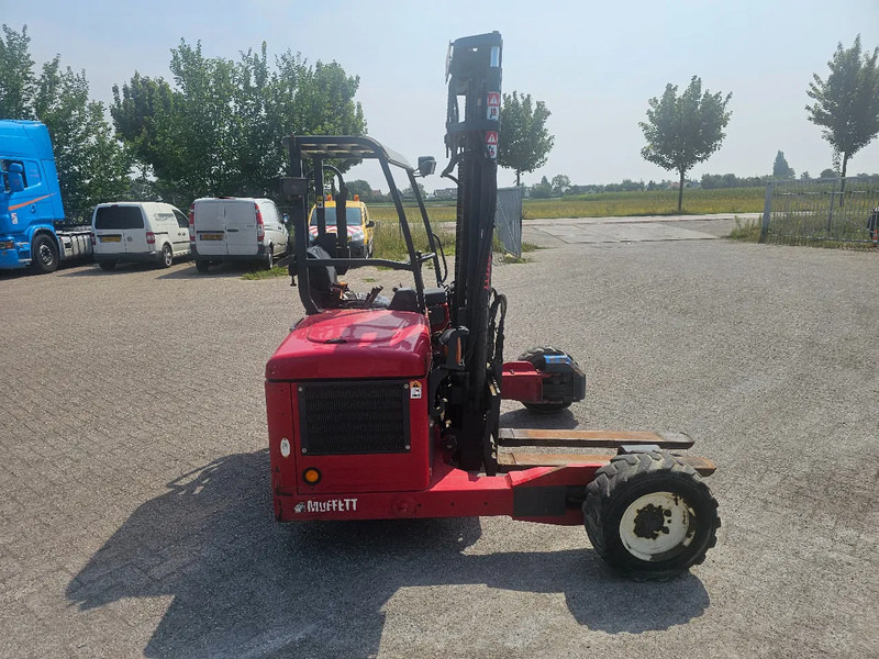Moffett M4 20.4 RE4-45-1200-900 - Viličar: slika Moffett M4 20.4 RE4-45-1200-900 - Viličar Moffett M4 20.4 RE4-45-1200-900 - Viličar: slika Moffett M4 20.4 RE4-45-1200-900 - Viličar