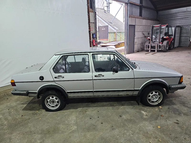 Volkswagen Jetta M1/AA - Limuzina: slika Volkswagen Jetta M1/AA - Limuzina Volkswagen Jetta M1/AA - Limuzina: slika Volkswagen Jetta M1/AA - Limuzina