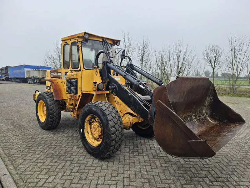 Volvo L50 - Utovarivač na kotačima: slika Volvo L50 - Utovarivač na kotačima Volvo L50 - Utovarivač na kotačima: slika Volvo L50 - Utovarivač na kotačima