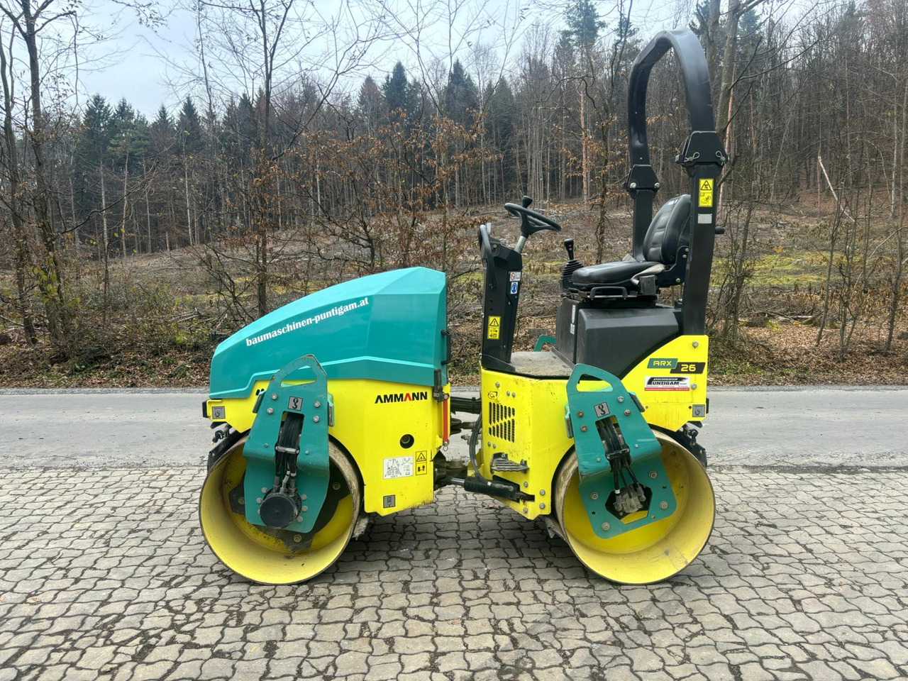 AMMANN ARX 26 - Cestovni valjak: slika AMMANN ARX 26 - Cestovni valjak AMMANN ARX 26 - Cestovni valjak: slika AMMANN ARX 26 - Cestovni valjak