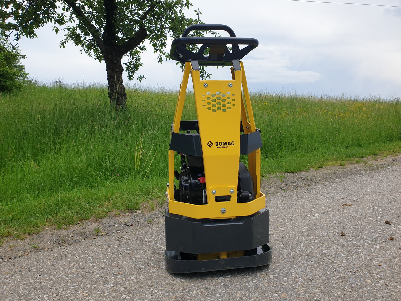 Bomag BR 95 - Vibro ploča: slika Bomag BR 95 - Vibro ploča Bomag BR 95 - Vibro ploča: slika Bomag BR 95 - Vibro ploča