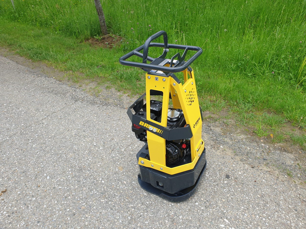 Bomag BR 95 - Vibro ploča: slika Bomag BR 95 - Vibro ploča Bomag BR 95 - Vibro ploča: slika Bomag BR 95 - Vibro ploča