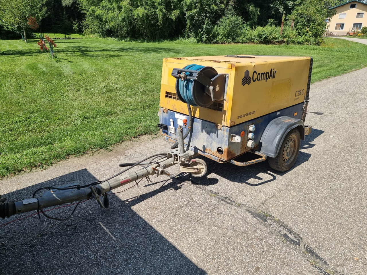 COMPAIR C 38 G - Zračni kompresor: slika COMPAIR C 38 G - Zračni kompresor COMPAIR C 38 G - Zračni kompresor: slika COMPAIR C 38 G - Zračni kompresor