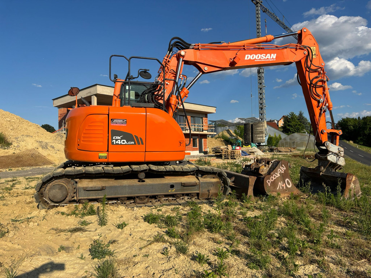 DOOSAN DX 140 LCR-3 - Bager gusjeničar: slika DOOSAN DX 140 LCR-3 - Bager gusjeničar DOOSAN DX 140 LCR-3 - Bager gusjeničar: slika DOOSAN DX 140 LCR-3 - Bager gusjeničar