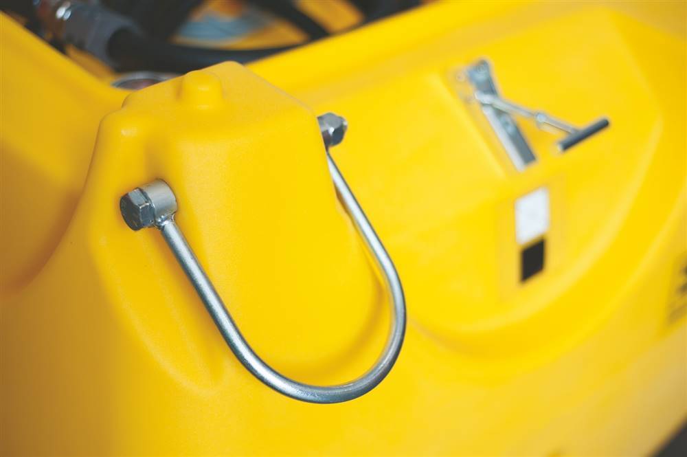 Emiliana Carrytank 900 Diesel + 100 AdBlue - Cisterna za skladištenje: slika Emiliana Carrytank 900 Diesel + 100 AdBlue - Cisterna za skladištenje Emiliana Carrytank 900 Diesel + 100 AdBlue - Cisterna za skladištenje: slika Emiliana Carrytank 900 Diesel + 100 AdBlue - Cisterna za skladištenje