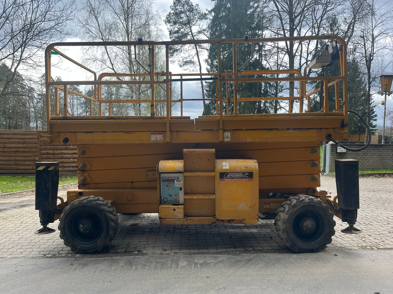 HAULOTTE H 15 SX - Podizna platforma: slika HAULOTTE H 15 SX - Podizna platforma HAULOTTE H 15 SX - Podizna platforma: slika HAULOTTE H 15 SX - Podizna platforma