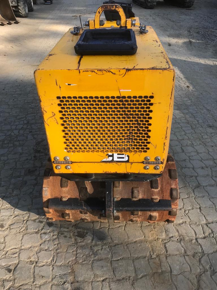 JCB VM 1500 - Valjak: slika JCB VM 1500 - Valjak JCB VM 1500 - Valjak: slika JCB VM 1500 - Valjak
