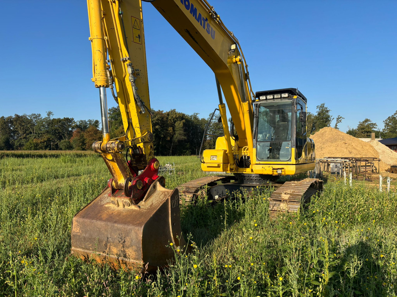 KOMATSU PC 210 LC-8 - Bager gusjeničar: slika KOMATSU PC 210 LC-8 - Bager gusjeničar KOMATSU PC 210 LC-8 - Bager gusjeničar: slika KOMATSU PC 210 LC-8 - Bager gusjeničar