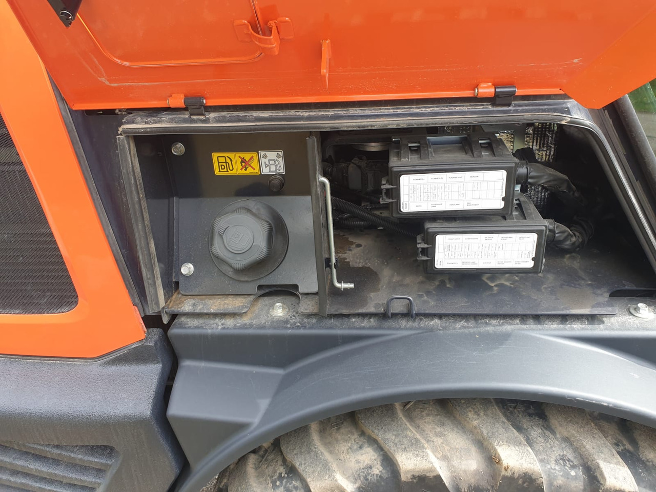 Zakup KUBOTA R 070 KUBOTA R 070: slika Zakup KUBOTA R 070 KUBOTA R 070