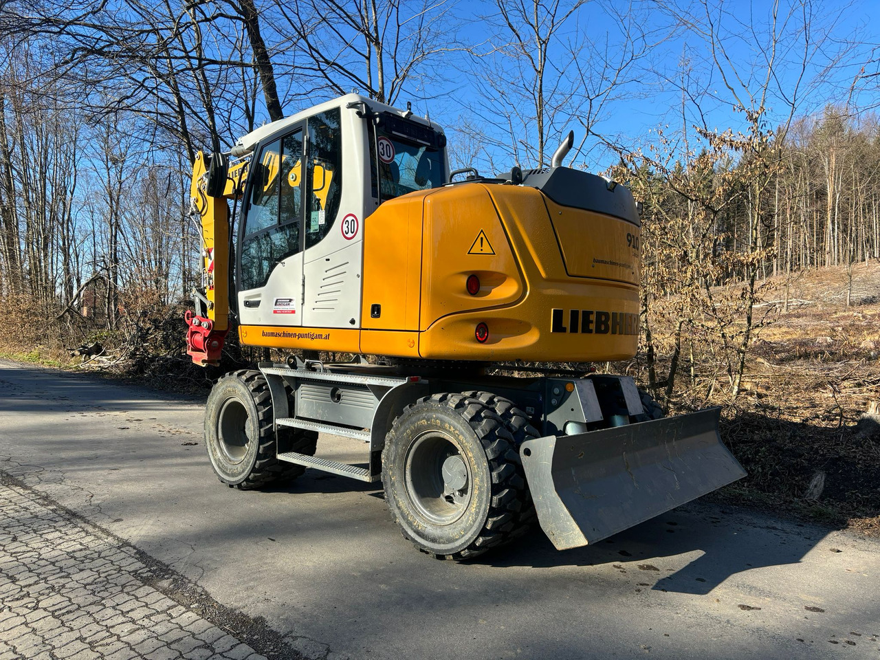 LIEBHERR A 910 Compact Litronic - Bager na kotačima: slika LIEBHERR A 910 Compact Litronic - Bager na kotačima LIEBHERR A 910 Compact Litronic - Bager na kotačima: slika LIEBHERR A 910 Compact Litronic - Bager na kotačima