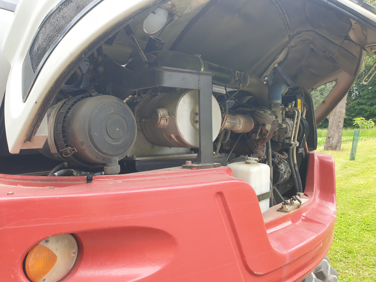 Bager na kotačima TAKEUCHI TB 295W: slika Bager na kotačima TAKEUCHI TB 295W Bager na kotačima TAKEUCHI TB 295W: slika Bager na kotačima TAKEUCHI TB 295W