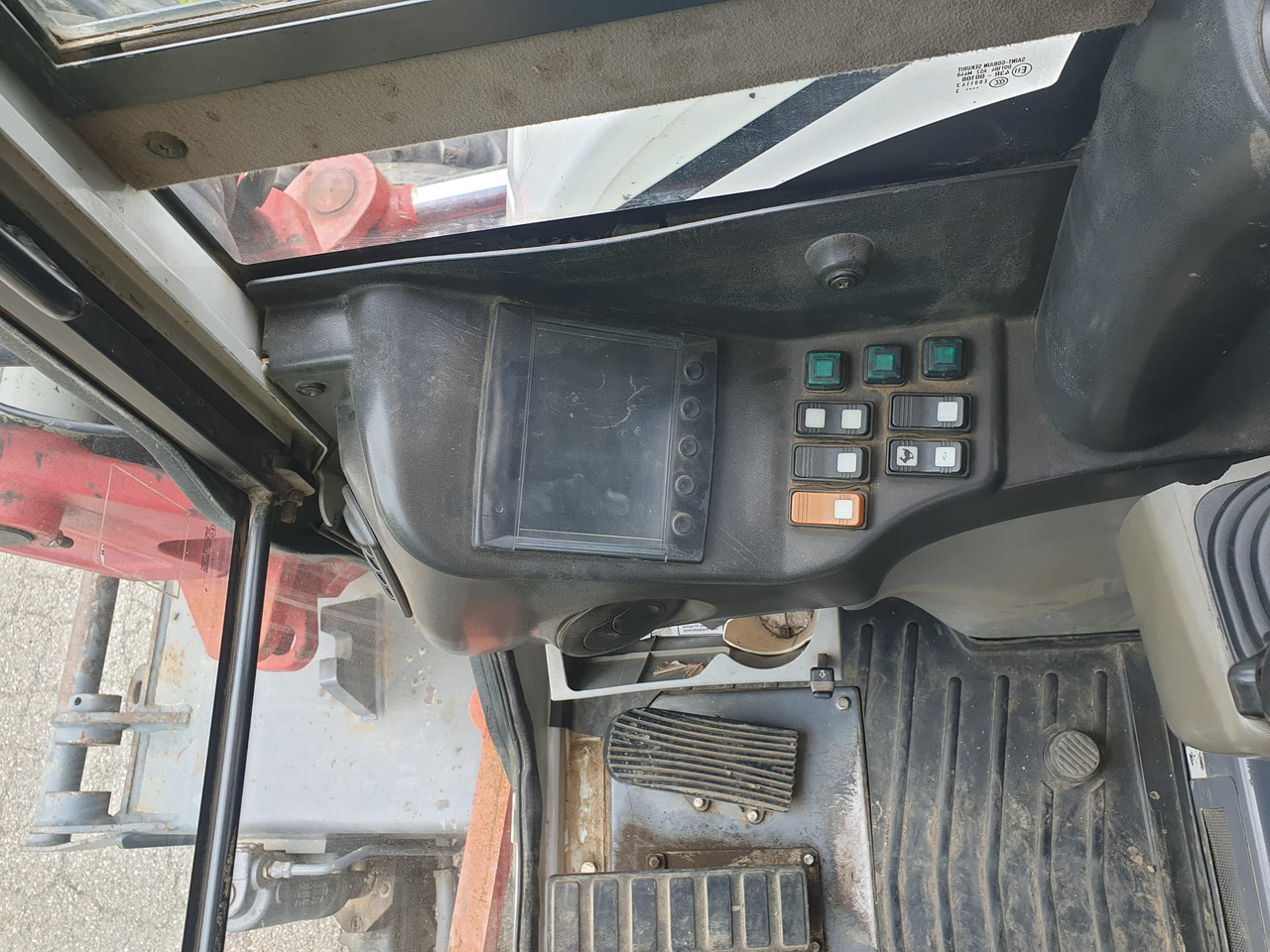 Bager na kotačima TAKEUCHI TB 295W: slika Bager na kotačima TAKEUCHI TB 295W Bager na kotačima TAKEUCHI TB 295W: slika Bager na kotačima TAKEUCHI TB 295W