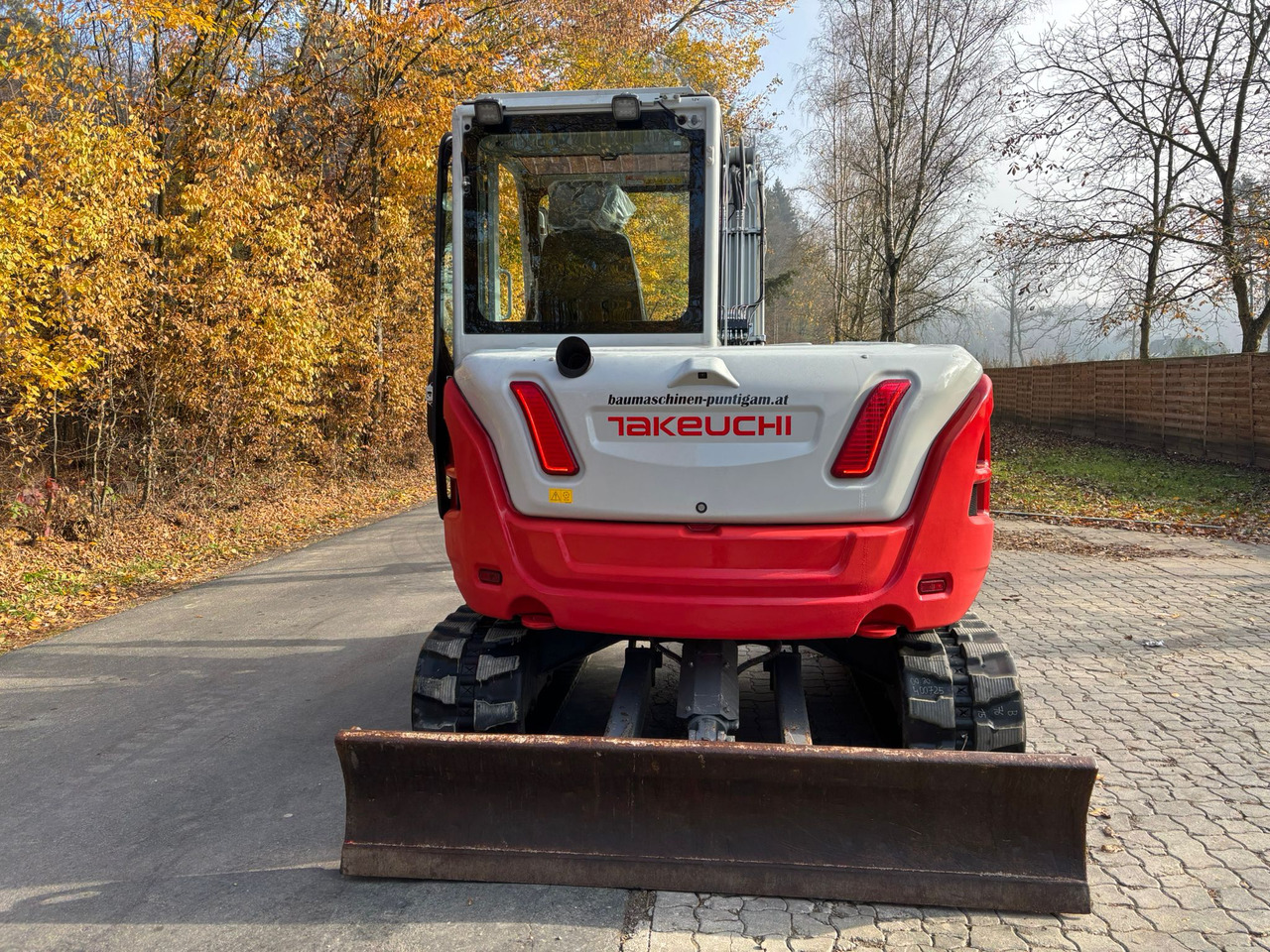 TAKEUCHI TB 370 - Mini bager: slika TAKEUCHI TB 370 - Mini bager TAKEUCHI TB 370 - Mini bager: slika TAKEUCHI TB 370 - Mini bager