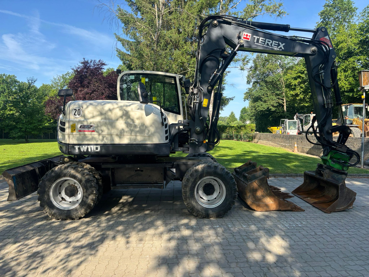 TEREX TW 110 - Istovarivač: slika TEREX TW 110 - Istovarivač TEREX TW 110 - Istovarivač: slika TEREX TW 110 - Istovarivač