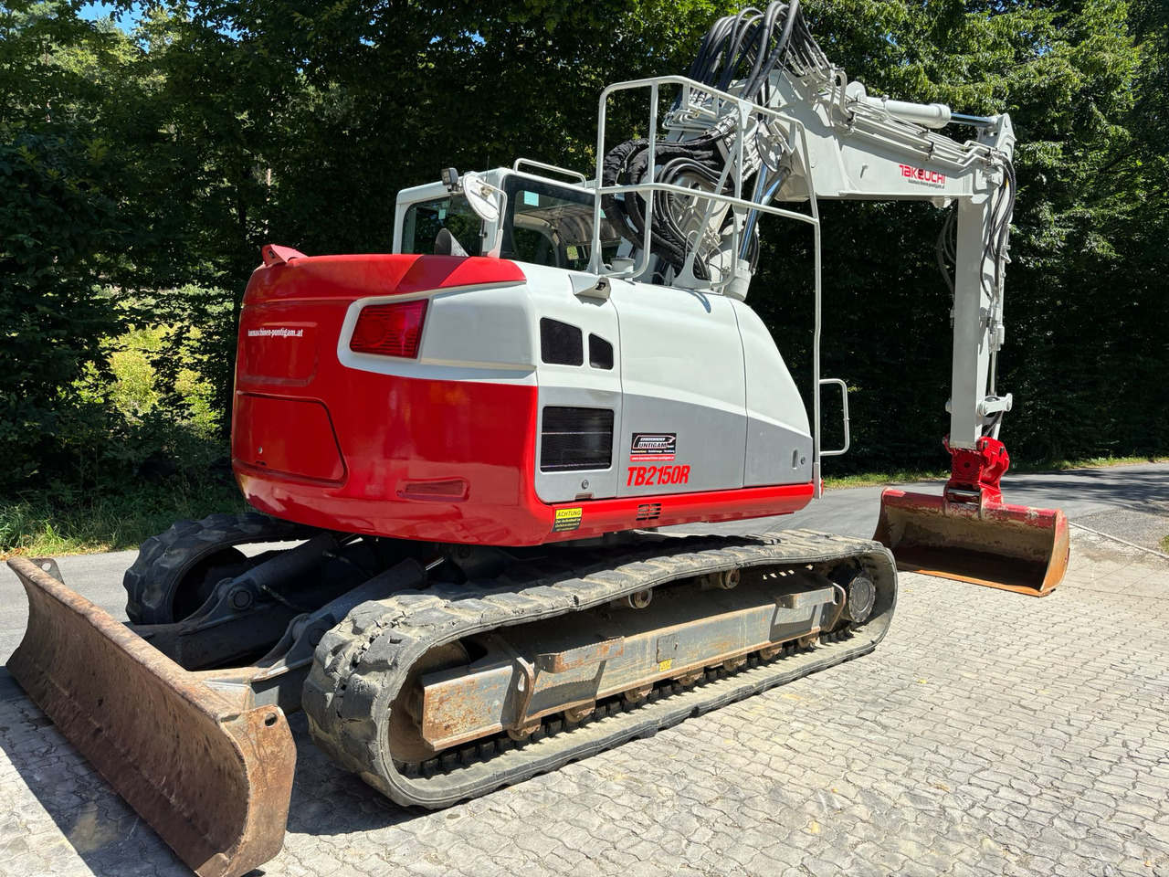 Bager gusjeničar Takeuchi TB 2150 R: slika Bager gusjeničar Takeuchi TB 2150 R