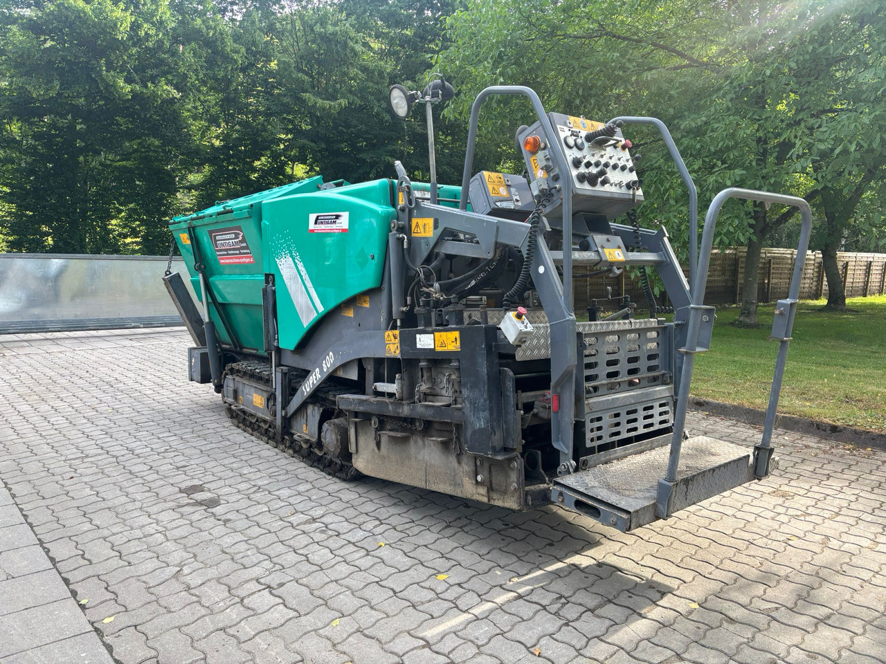 VÖGELE Super 800 - Finišer za asfalt: slika VÖGELE Super 800 - Finišer za asfalt VÖGELE Super 800 - Finišer za asfalt: slika VÖGELE Super 800 - Finišer za asfalt