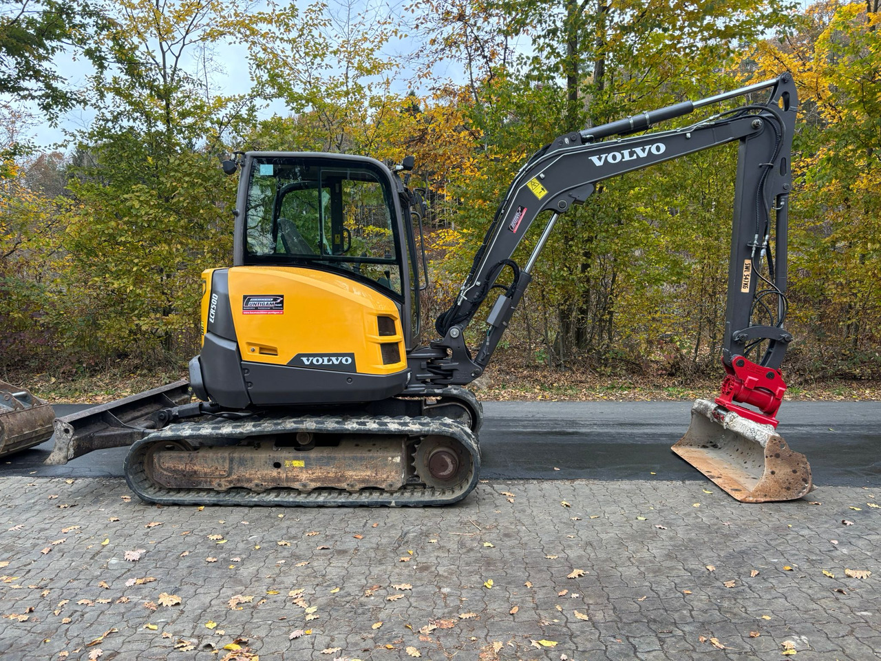 VOLVO ECR 50 D - Mini bager: slika VOLVO ECR 50 D - Mini bager VOLVO ECR 50 D - Mini bager: slika VOLVO ECR 50 D - Mini bager