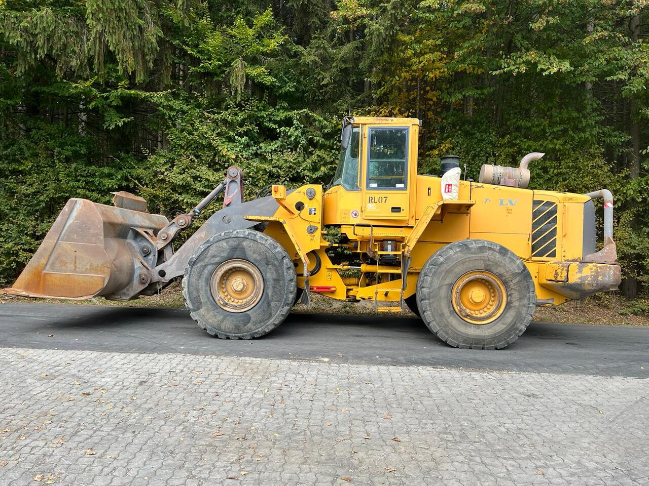 VOLVO L 180 E - Utovarivač na kotačima: slika VOLVO L 180 E - Utovarivač na kotačima VOLVO L 180 E - Utovarivač na kotačima: slika VOLVO L 180 E - Utovarivač na kotačima