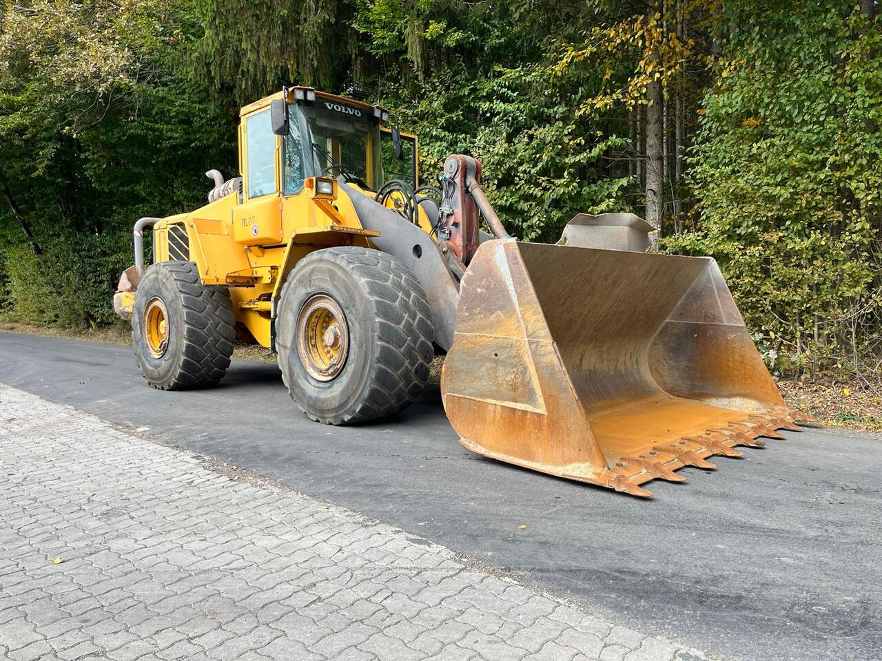 VOLVO L 180 E - Utovarivač na kotačima: slika VOLVO L 180 E - Utovarivač na kotačima VOLVO L 180 E - Utovarivač na kotačima: slika VOLVO L 180 E - Utovarivač na kotačima