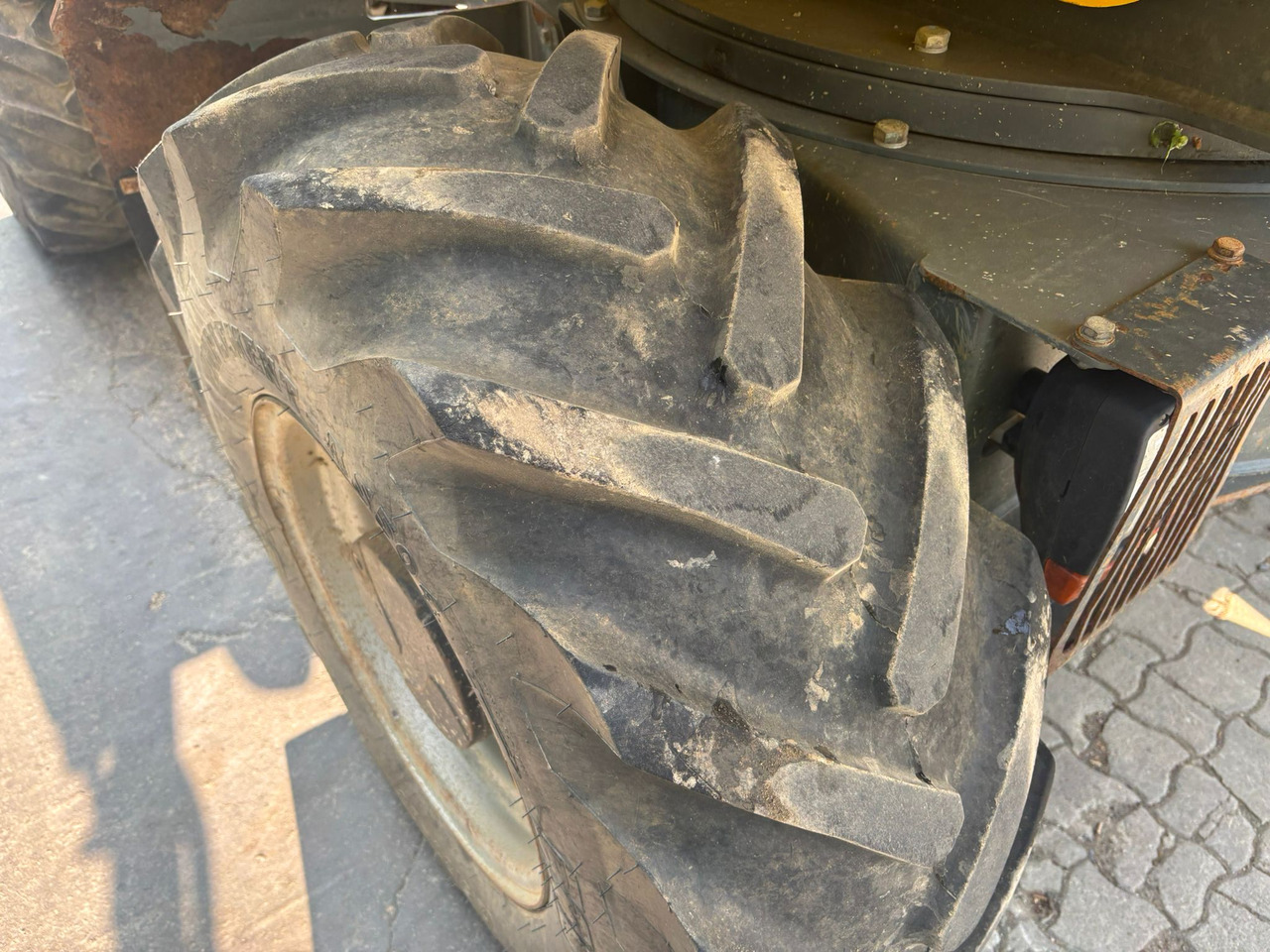 Istovarivač WACKER Neuson 5001: slika Istovarivač WACKER Neuson 5001