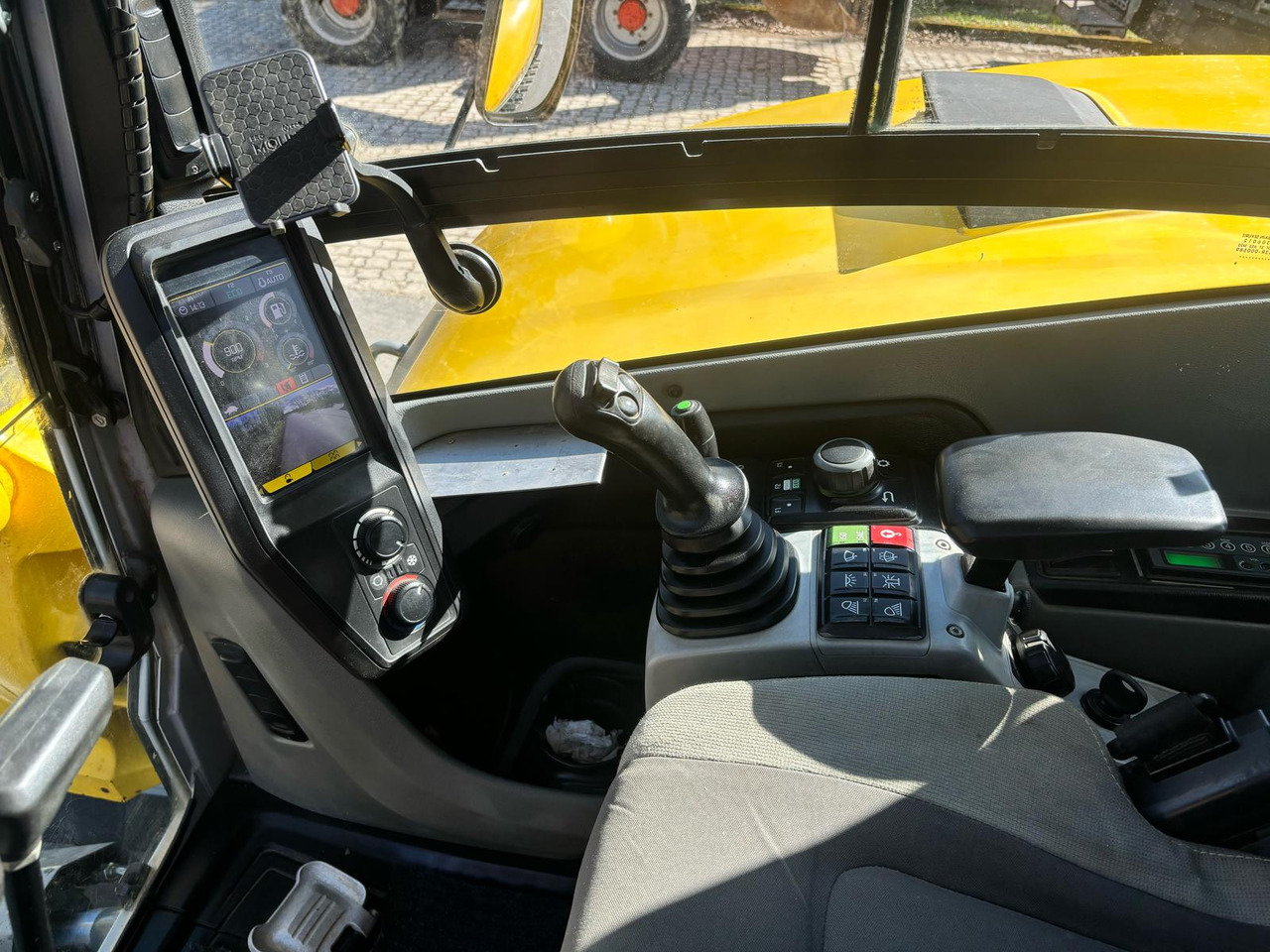 Mini bager WACKER Neuson ET 90: slika Mini bager WACKER Neuson ET 90 Mini bager WACKER Neuson ET 90: slika Mini bager WACKER Neuson ET 90