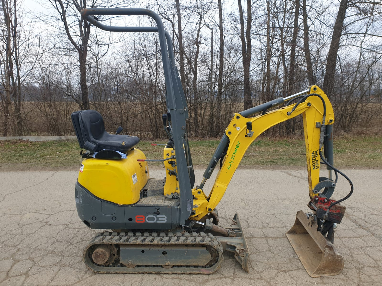 Wacker Neuson 803 - Mini bager: slika Wacker Neuson 803 - Mini bager Wacker Neuson 803 - Mini bager: slika Wacker Neuson 803 - Mini bager