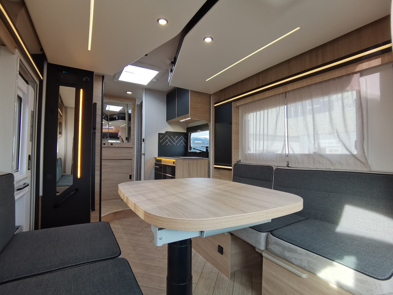 Chausson 630 TITANIUM / MODELL 2026 / EINZELHUBBETTEN - Poluintegrirani kamper: slika Chausson 630 TITANIUM / MODELL 2026 / EINZELHUBBETTEN - Poluintegrirani kamper Chausson 630 TITANIUM / MODELL 2026 / EINZELHUBBETTEN - Poluintegrirani kamper: slika Chausson 630 TITANIUM / MODELL 2026 / EINZELHUBBETTEN - Poluintegrirani kamper