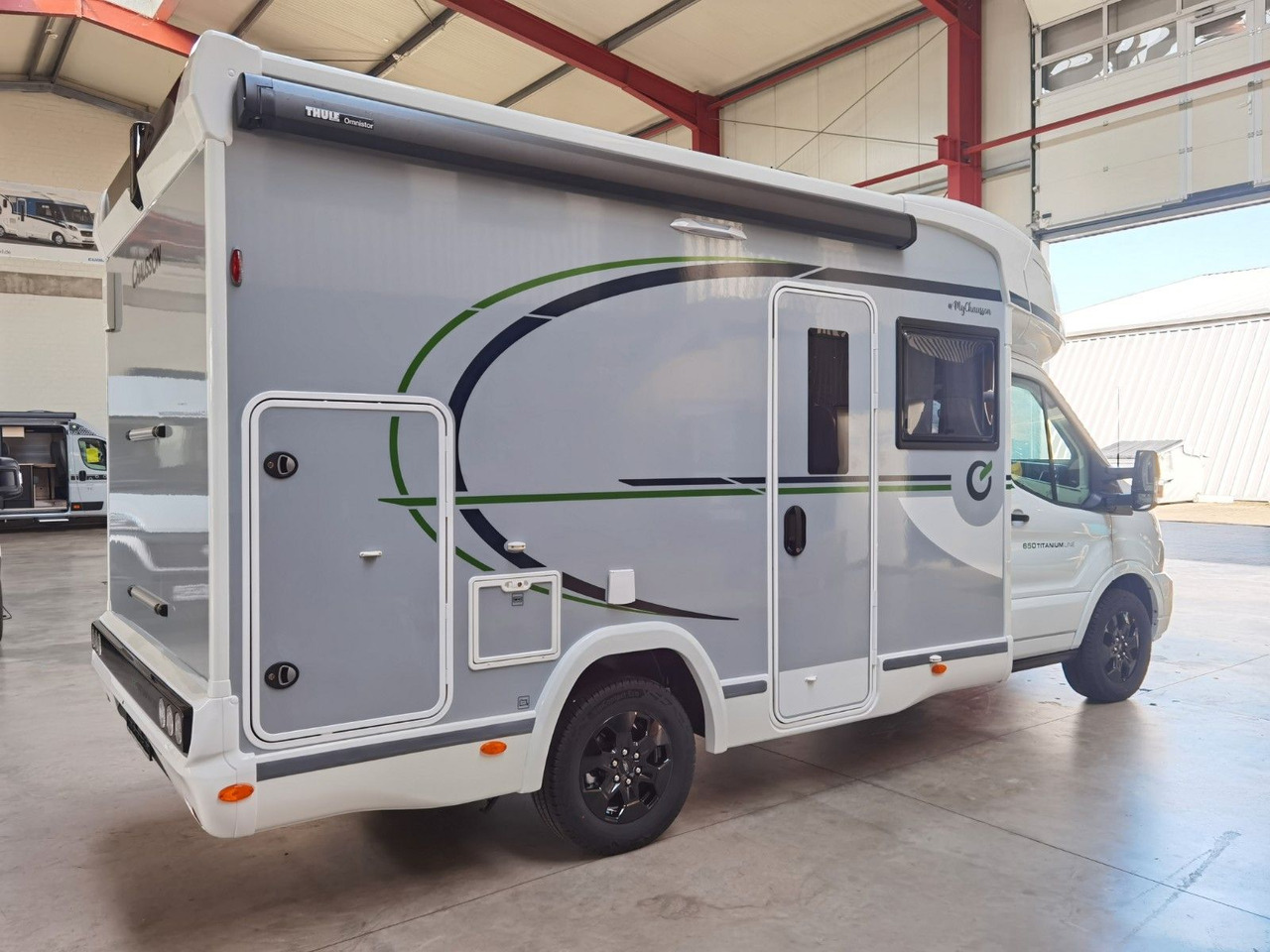 Chausson 650 TITANIUM / -2026- / 165PS-8G. / AHK/ HUBBETT - Poluintegrirani kamper: slika Chausson 650 TITANIUM / -2026- / 165PS-8G. / AHK/ HUBBETT - Poluintegrirani kamper Chausson 650 TITANIUM / -2026- / 165PS-8G. / AHK/ HUBBETT - Poluintegrirani kamper: slika Chausson 650 TITANIUM / -2026- / 165PS-8G. / AHK/ HUBBETT - Poluintegrirani kamper